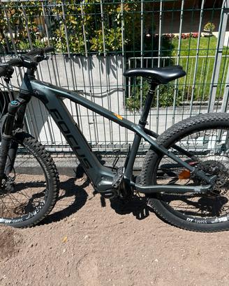 Mountain bike elettrica marca focus taglia M