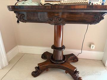 Consolle antica con intagli (fine ’800)  Titolo: C