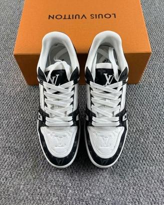 LV TRAINER NERE 42-43