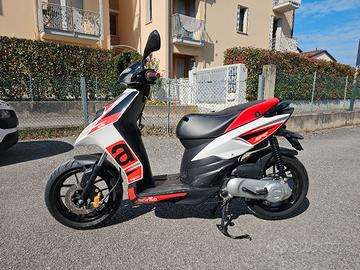 Aprilia SR Motard 2t anno 2020