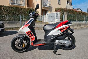 Aprilia SR Motard 2t anno 2020