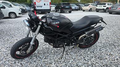 Ducati Monster 696 Black