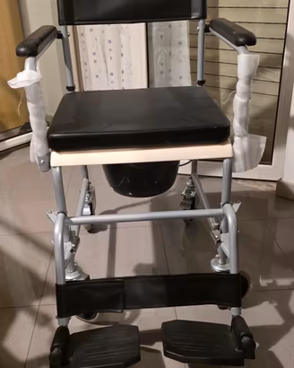Sedia da WC e doccia per disabili/anziani