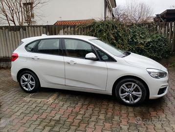 BMW 218d Active Tourer Advantage