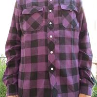Camicia a scacchi viola e nero 