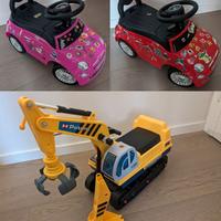 Fiat 500 ed escavatore giocattolo