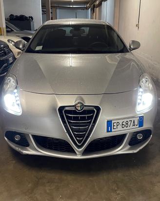 Alfa Romeo Giulietta del 2013 con 17.000km