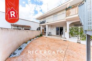 Moderno trilocale di recente costruzione con giard