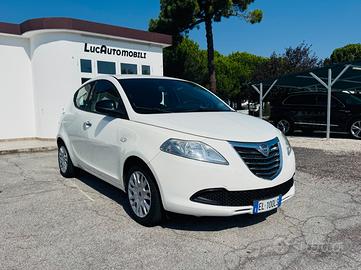 Lancia Ypsilon 1.2 69 CV Unyca
