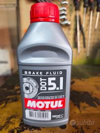 olio freni motul  dot 5.1