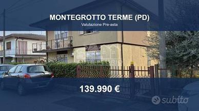 Immobile in asta di 140 m² con box auto a Montegro
