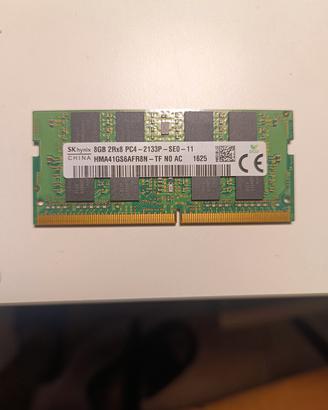 RAM 8 GB ddr4 per notebook.