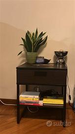 Letto e comodino ikea