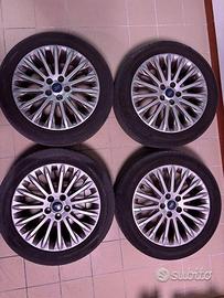 Quattro cerchi da 17 e gomme Ford C-max TPMS