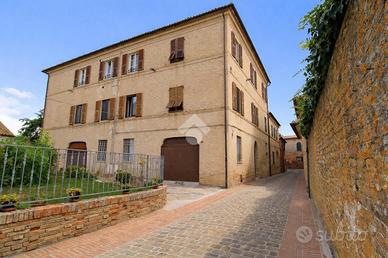 PORZIONE DI BIFAMILIARE A RECANATI