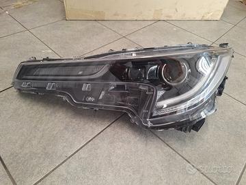 Faro anteriore sinistro toyota corolla