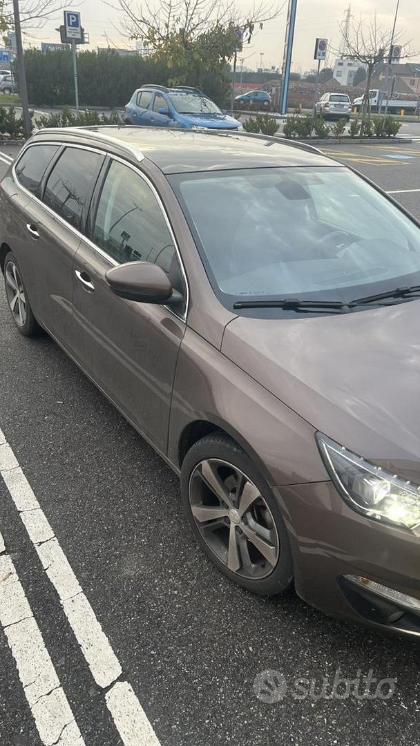 Peugeot 308 2015 photo 2