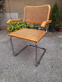 sedia cesca chiara con bracciolo Marcel breuer 