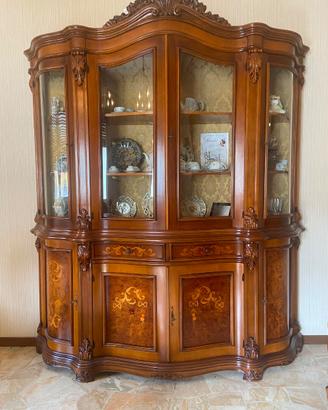 Vetrina / credenza classica in noce