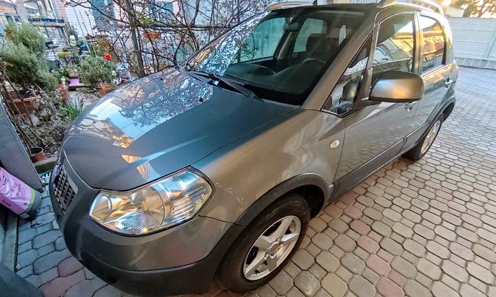 Fiat sedici emotion 1.9 4x4 Bella