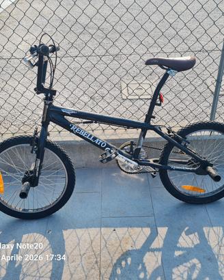 Bmx marca Rebellato