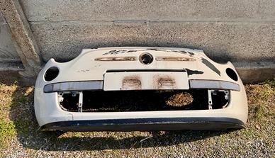 Paraurti anteriore Fiat 500 2011