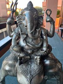 Scultura in bronzo , Ganesha su elefante tricefalo