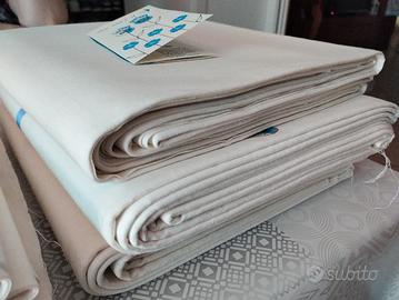 Tessuto vintage mistolino da corredo