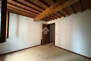 CASA INDIPENDENTE A MOGLIA