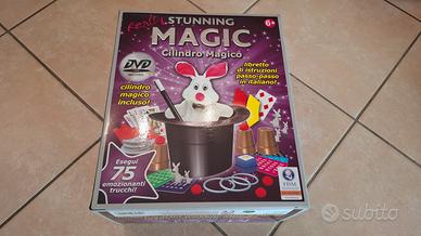 Gioco di magia. Stunning cilindro magico