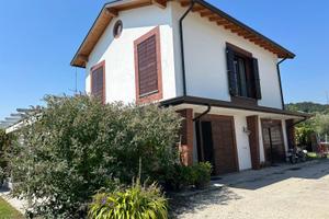 Bilocale a Padenghe sul Garda pianoterra