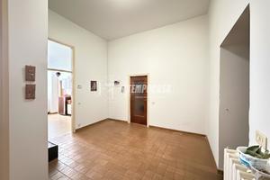 TRILOCALE CON BALCONE E BOX