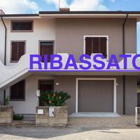 Bifamiliare su tre livelli