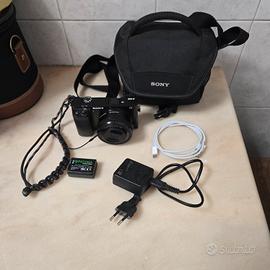 Fotocamera Sony A6000 + 16-50mm + borsa