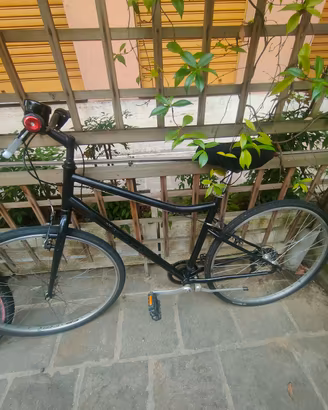 BICI NERA 6 MARCE RUOTE 28