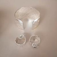 Bracciale e orecchini abbinati Avon