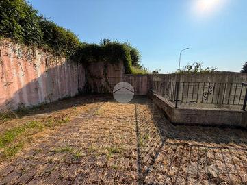 POSTO AUTO A LONATO DEL GARDA