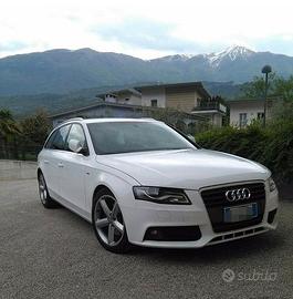 Audi A4 anno 2011 SLine