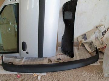 Sportello ant dx ford fiesta 2001 grigio permu:to.