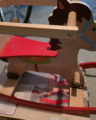 cavallo  legno a dondolo