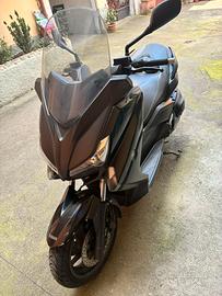 Xmax 400