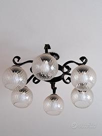 Lampadario in ferro battuto