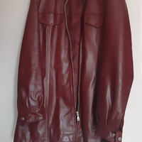 Giacca in pelle di colore bordeaux