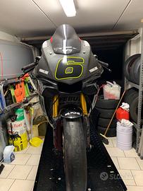 Yamaha R1 2016