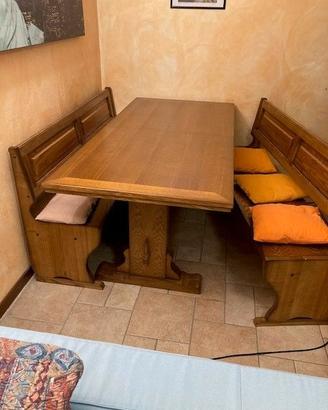 SPLENDIDO TAVOLO FRATINO ALLUNGABILE CON PANCHE