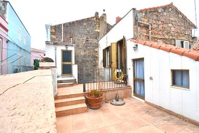 Appartamento storico con terrazzo Carloforte