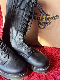 Dr. Martens 1B99 nere in pelle Virginia