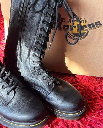 Dr. Martens 1B99 nere in pelle Virginia