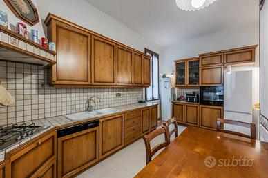 Appartamento di 103 m² con 4 locali a Modena