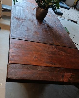 tavolo il legno massello 